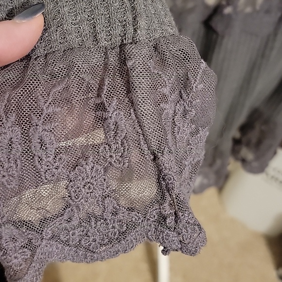 Vocal Gray Cardigan with Lace Detail Duster NWOT - Picture 7 of 9